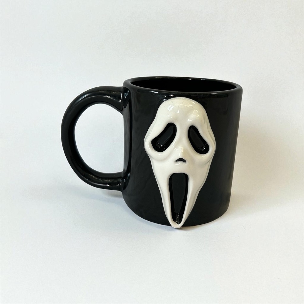 Ghost Face Coffee Mug Black White ICON of Halloween Bioworld 16 oz‎ Spooky Scary